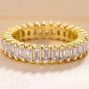 Maxine Gold fabulous emerald cut band